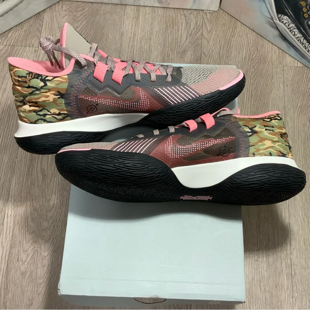 NEW Authentic Nike Kyrie Flytrap V 
